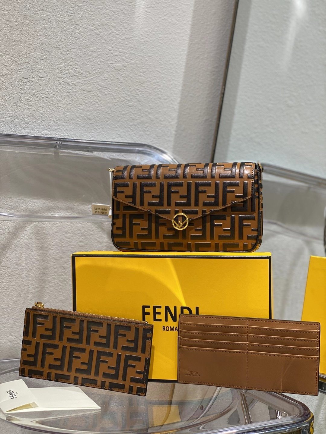 超スーパーコピー代引き対応 fendi フェンディ バッグ 実物の写真 N品後払い国内発送送料無料安全必ず届く信用できるサイト