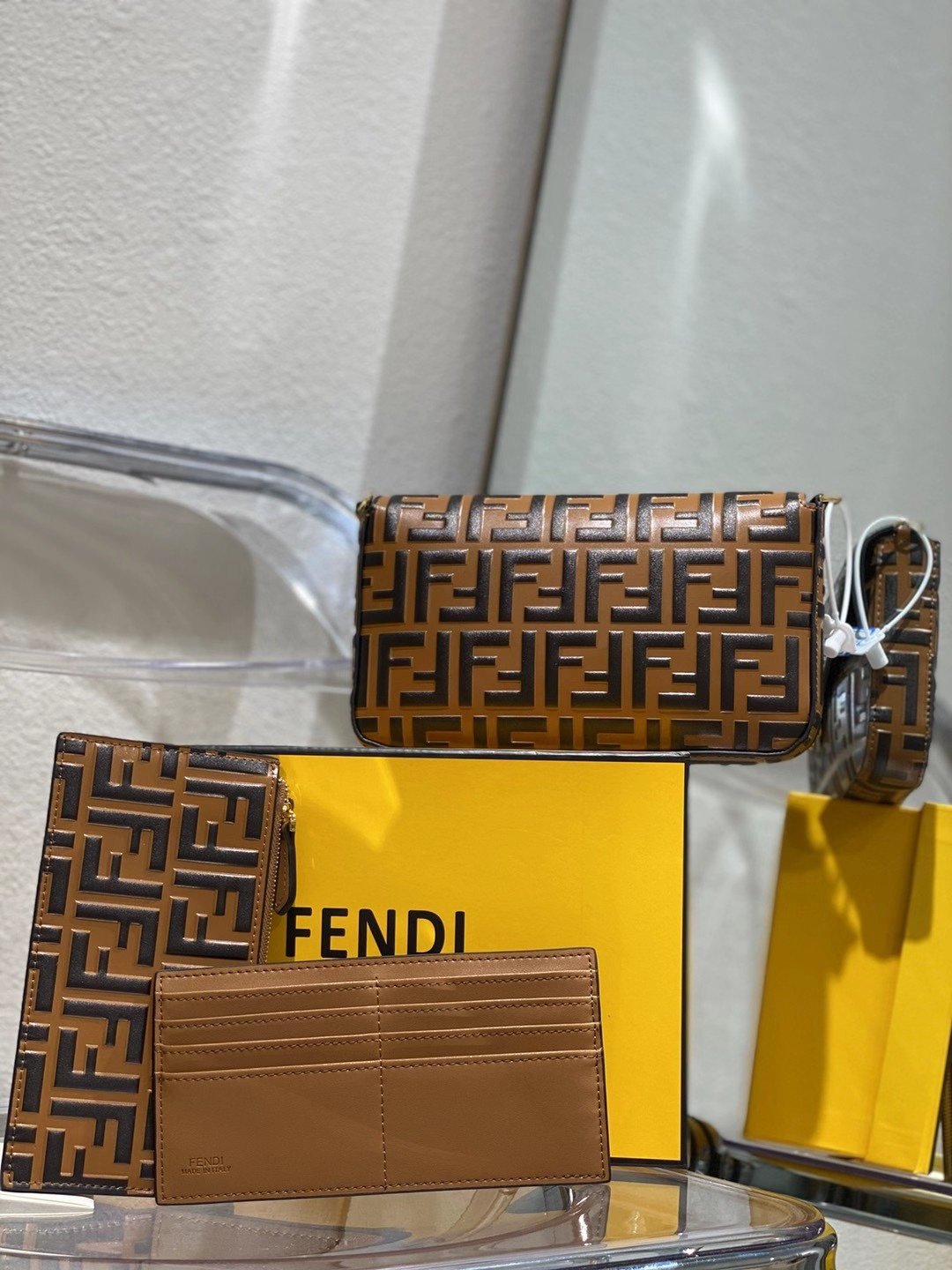 超スーパーコピー代引き対応 fendi フェンディ バッグ 実物の写真 N品後払い国内発送送料無料安全必ず届く信用できるサイト