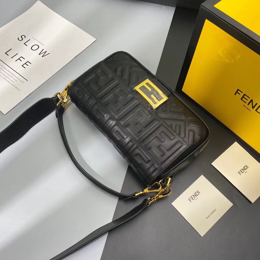 スーパーコピー代引き対応 fendi フェンディ バッグ 実物の写真 N品後払い国内発送送料無料安全必ず届く信用できるサイト