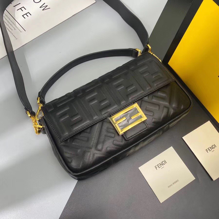 スーパーコピー代引き対応 fendi フェンディ バッグ 実物の写真 N品後払い国内発送送料無料安全必ず届く信用できるサイト