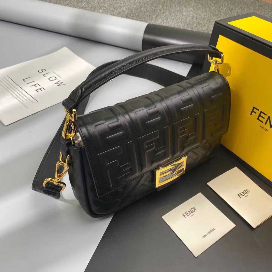 スーパーコピー代引き対応 fendi フェンディ バッグ 実物の写真 N品後払い国内発送送料無料安全必ず届く信用できるサイト