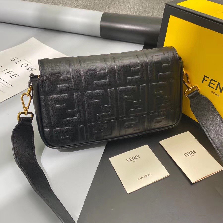 スーパーコピー代引き対応 fendi フェンディ バッグ 実物の写真 N品後払い国内発送送料無料安全必ず届く信用できるサイト