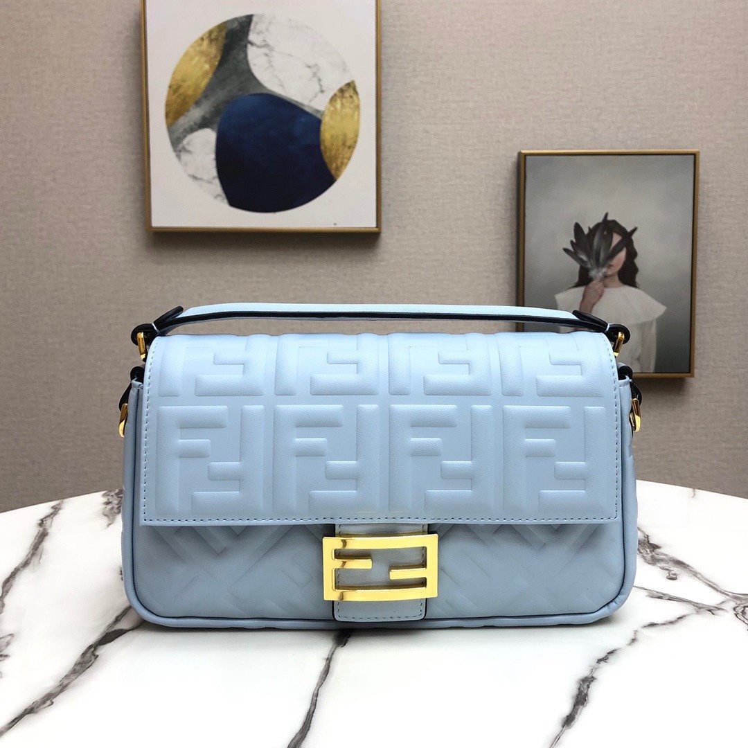 スーパーコピー代引き対応 fendi フェンディ バッグ 実物の写真 N品後払い国内発送送料無料安全必ず届く信用できるサイト