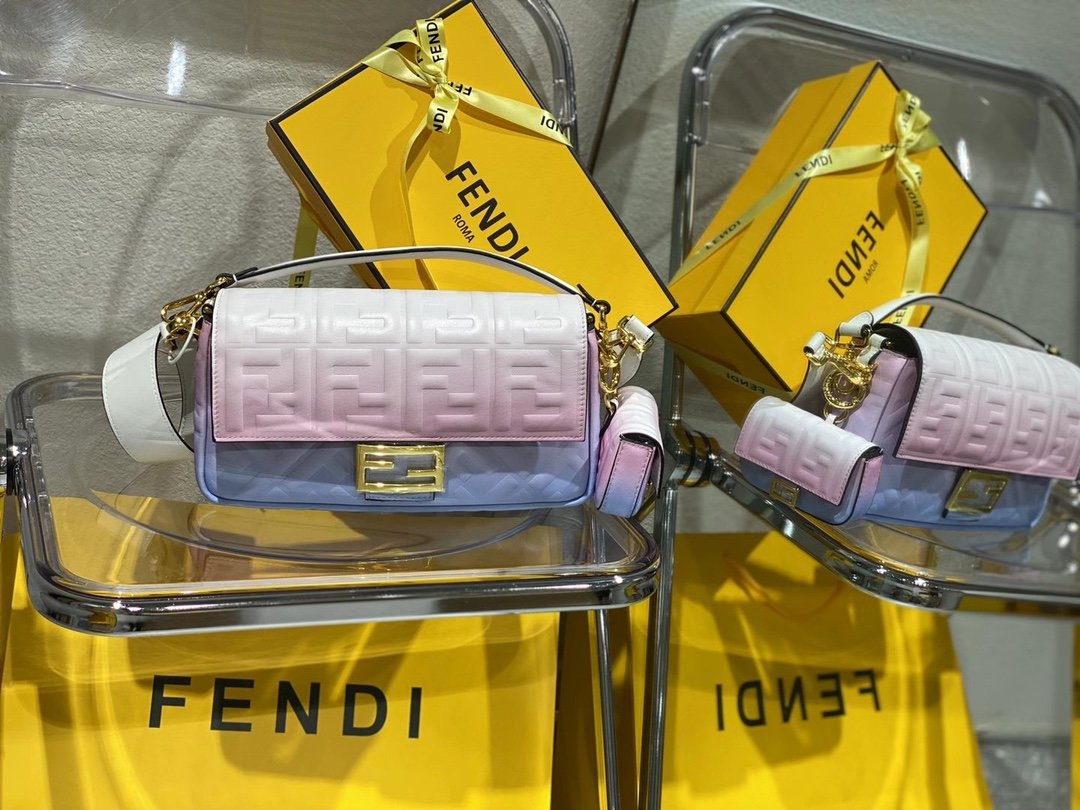 スーパーコピー代引き対応 fendi フェンディ バッグ 実物の写真 N品後払い国内発送送料無料安全必ず届く信用できるサイト