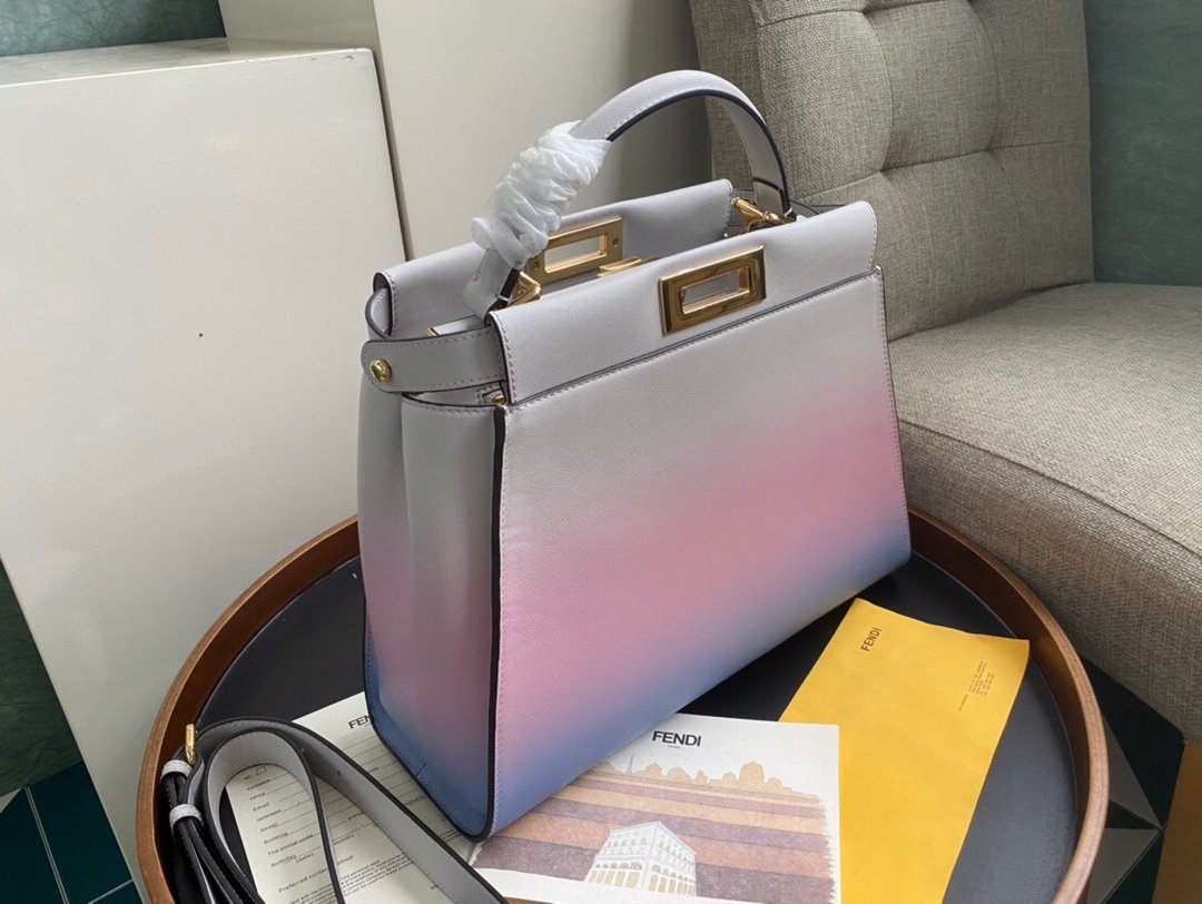 スーパーコピー代引き対応 fendi フェンディ バッグ 実物の写真 N品後払い国内発送送料無料安全必ず届く信用できるサイト