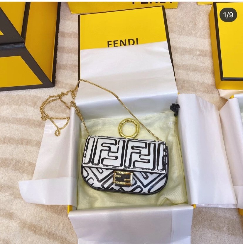 スーパーコピー代引き対応 fendi フェンディ バッグ 実物の写真 N品後払い国内発送送料無料安全必ず届く信用できるサイト