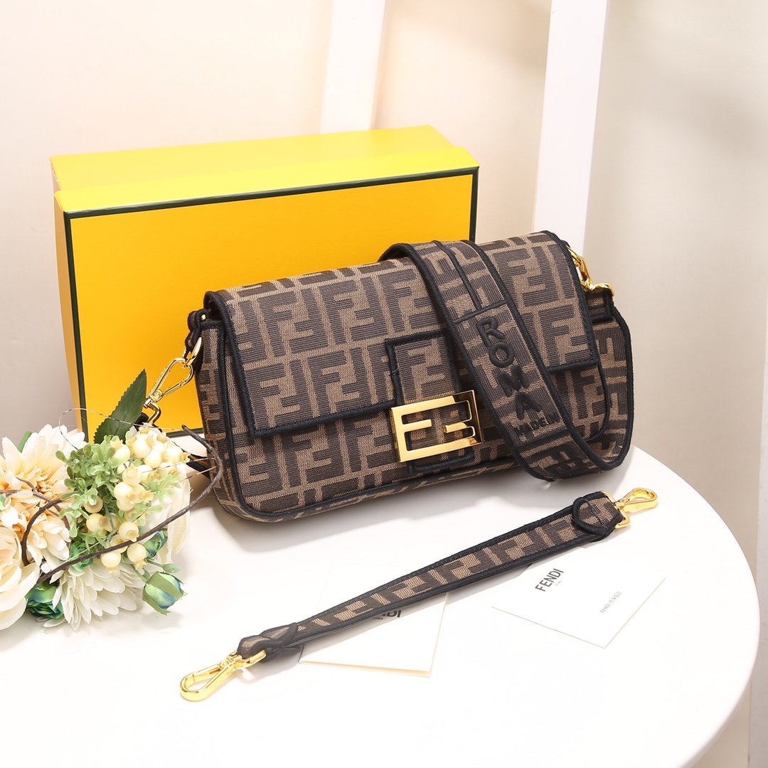 スーパーコピー代引き対応 fendi フェンディ バッグ 実物の写真 N品後払い国内発送送料無料安全必ず届く信用できるサイト