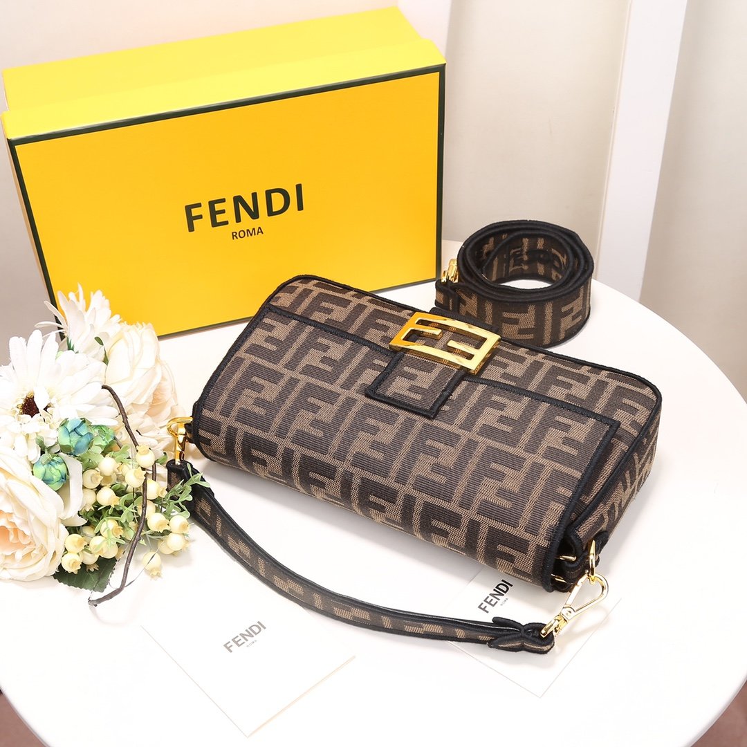 スーパーコピー代引き対応 fendi フェンディ バッグ 実物の写真 N品後払い国内発送送料無料安全必ず届く信用できるサイト