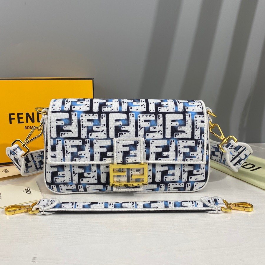 スーパーコピー代引き対応 fendi フェンディ バッグ 実物の写真 N品後払い国内発送送料無料安全必ず届く信用できるサイト