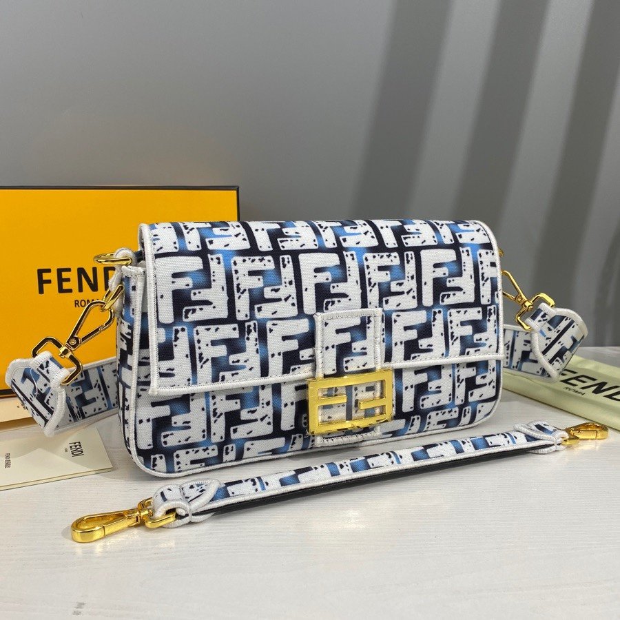 スーパーコピー代引き対応 fendi フェンディ バッグ 実物の写真 N品後払い国内発送送料無料安全必ず届く信用できるサイト