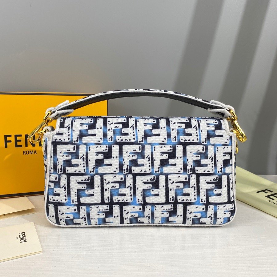 スーパーコピー代引き対応 fendi フェンディ バッグ 実物の写真 N品後払い国内発送送料無料安全必ず届く信用できるサイト