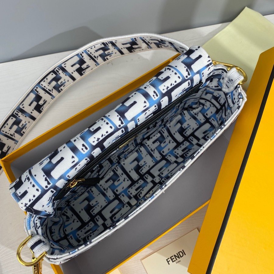 スーパーコピー代引き対応 fendi フェンディ バッグ 実物の写真 N品後払い国内発送送料無料安全必ず届く信用できるサイト