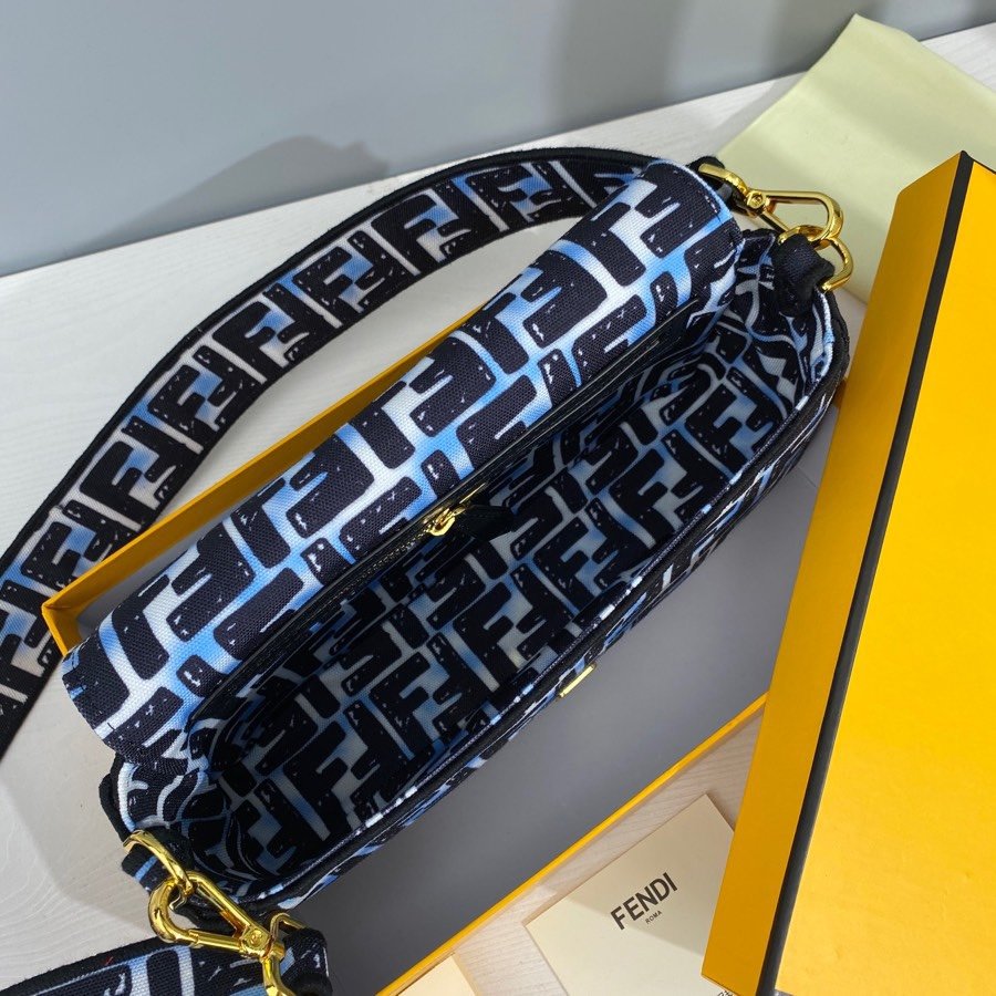 スーパーコピー代引き対応 fendi フェンディ バッグ 実物の写真 N品後払い国内発送送料無料安全必ず届く信用できるサイト