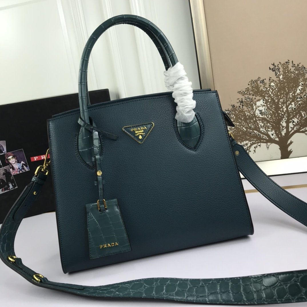 送料無料 Prada プラダ  バッグ 実物の写真 スーパーコピーバッグN品代引き対応国内発送後払い安全必ず届く信用できるサイト
