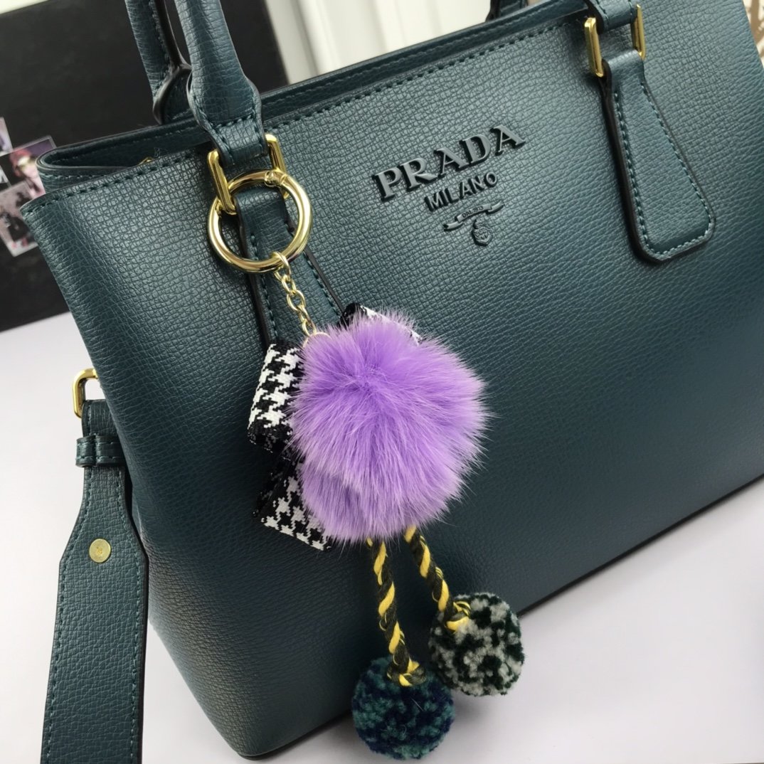 送料無料 Prada プラダ  バッグ 実物の写真 スーパーコピーバッグN品代引き対応国内発送後払い安全必ず届く信用できるサイト