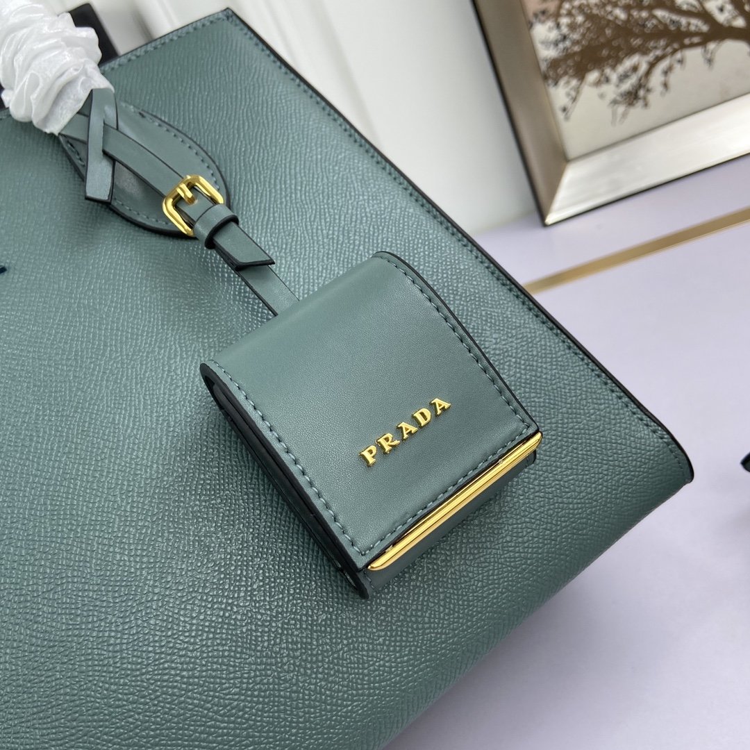 送料無料 Prada プラダ  バッグ 実物の写真 スーパーコピーバッグN品代引き対応国内発送後払い安全必ず届く信用できるサイト