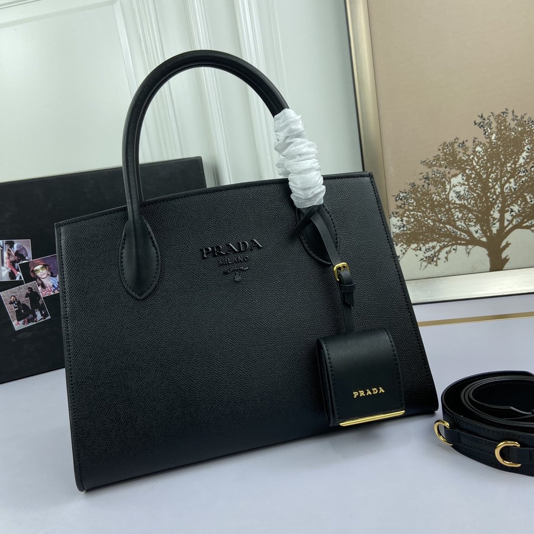 送料無料 Prada プラダ  バッグ 実物の写真 スーパーコピーバッグN品代引き対応国内発送後払い安全必ず届く信用できるサイト