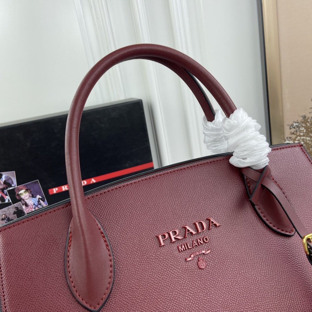 送料無料 Prada プラダ  バッグ 実物の写真 スーパーコピーバッグN品代引き対応国内発送後払い安全必ず届く信用できるサイト