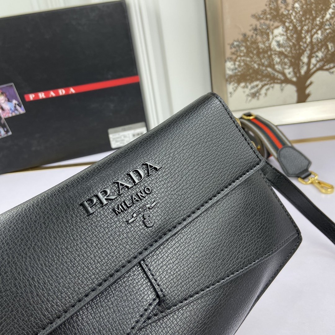 送料無料 Prada プラダ  バッグ 実物の写真 スーパーコピーバッグN品代引き対応国内発送後払い安全必ず届く信用できるサイト