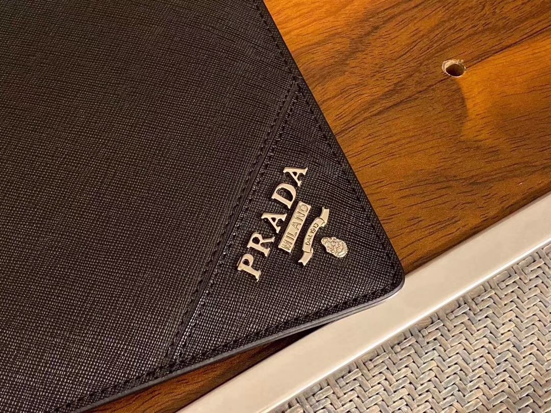 送料無料 Prada プラダ  バッグ 実物の写真 スーパーコピーバッグN品代引き対応国内発送後払い安全必ず届く信用できるサイト