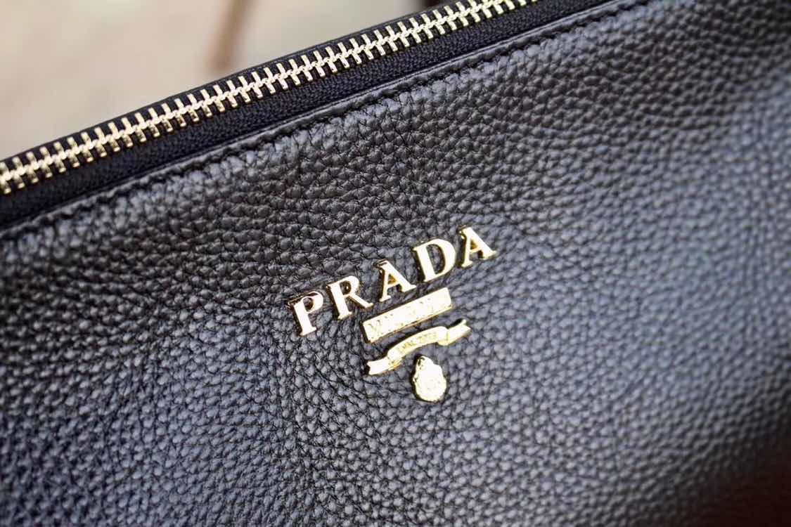 送料無料 Prada プラダ  バッグ 実物の写真 スーパーコピーバッグN品代引き対応国内発送後払い安全必ず届く信用できるサイト