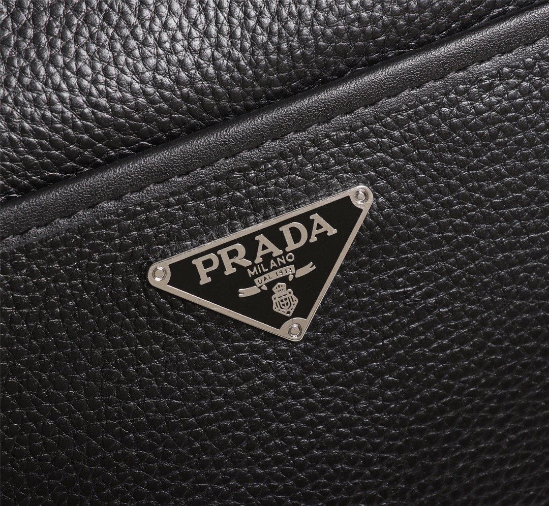 送料無料 Prada プラダ  バッグ 実物の写真 スーパーコピーバッグN品代引き対応国内発送後払い安全必ず届く信用できるサイト