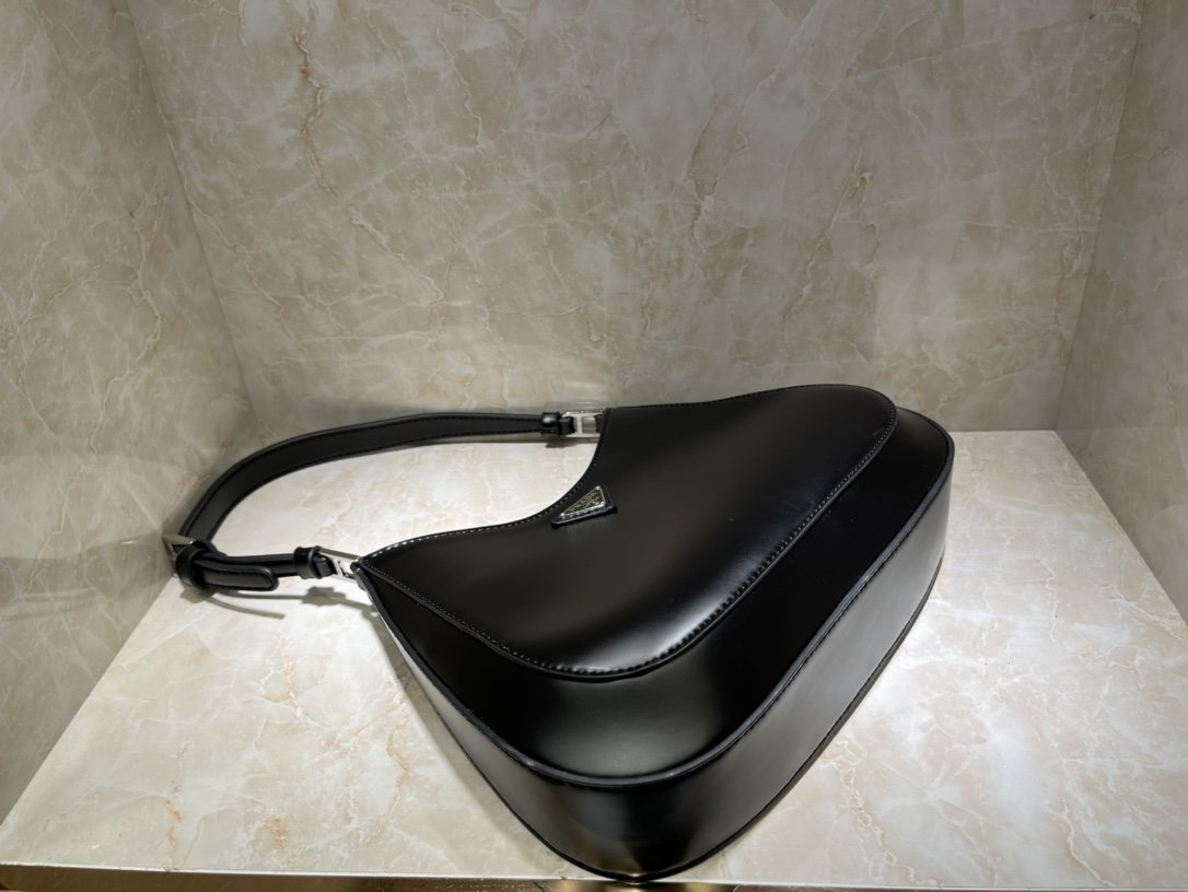 送料無料 Prada プラダ  バッグ 実物の写真 スーパーコピーバッグN品代引き対応国内発送後払い安全必ず届く信用できるサイト