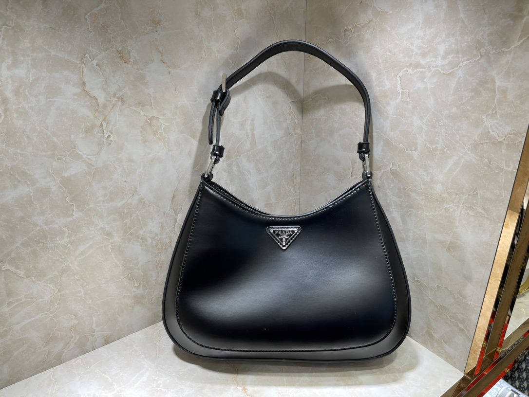 送料無料 Prada プラダ  バッグ 実物の写真 スーパーコピーバッグN品代引き対応国内発送後払い安全必ず届く信用できるサイト