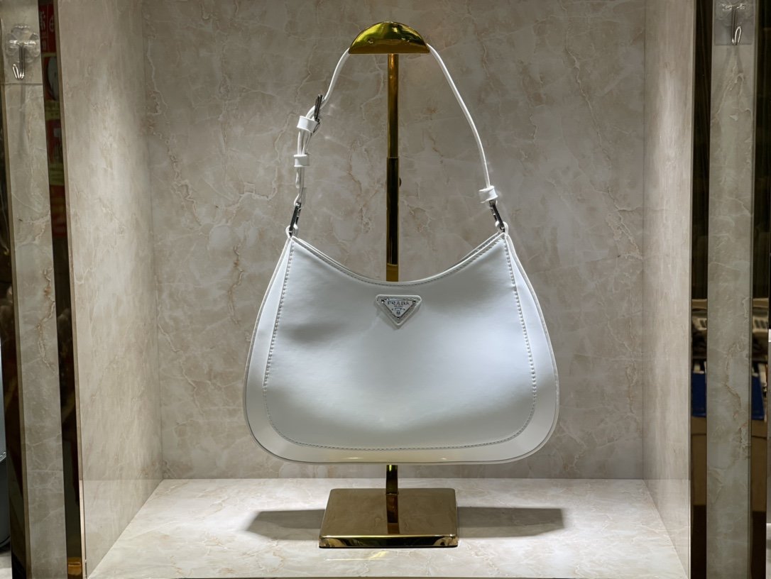 送料無料 Prada プラダ  バッグ 実物の写真 スーパーコピーバッグN品代引き対応国内発送後払い安全必ず届く信用できるサイト