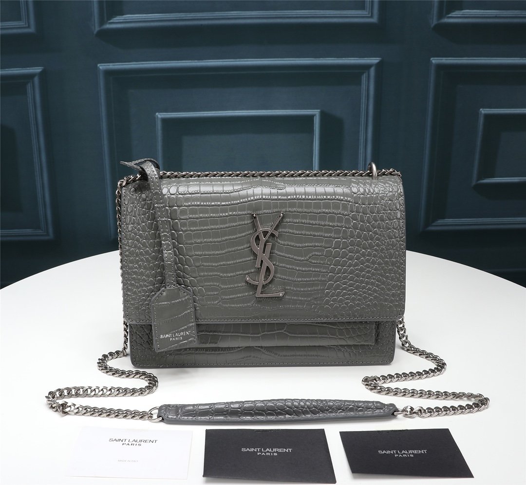 スーパーコピー代引き対応 YSL イヴサンローラン バッグ 実物の写真 N品後払い国内発送送料無料安全必ず届く信用できるサイト