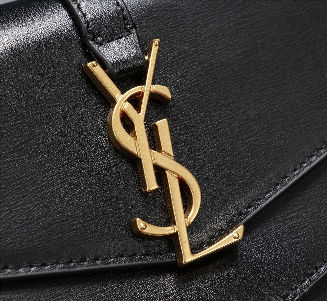 スーパーコピー代引き対応 YSL イヴサンローラン バッグ 実物の写真 N品後払い国内発送送料無料安全必ず届く信用できるサイト