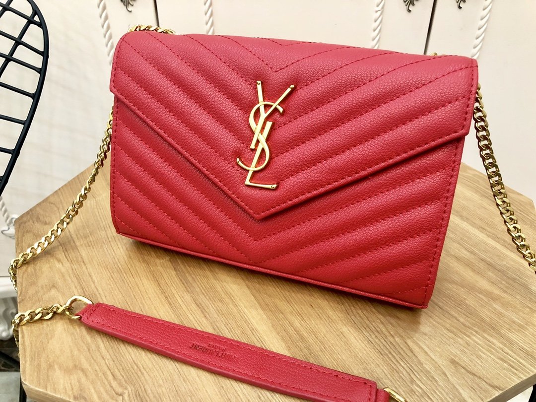 スーパーコピー代引き対応 YSL イヴサンローラン バッグ 実物の写真 N品後払い国内発送送料無料安全必ず届く信用できるサイト