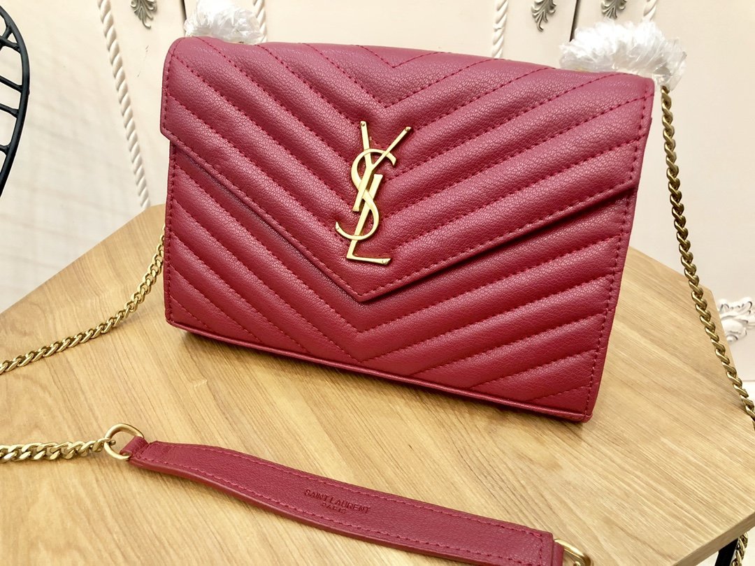 スーパーコピー代引き対応 YSL イヴサンローラン バッグ 実物の写真 N品後払い国内発送送料無料安全必ず届く信用できるサイト