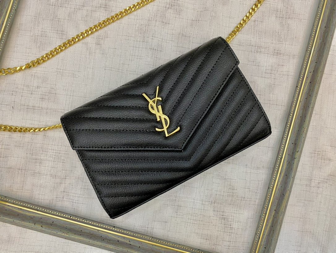 スーパーコピー代引き対応 YSL イヴサンローラン バッグ 実物の写真 N品後払い国内発送送料無料安全必ず届く信用できるサイト