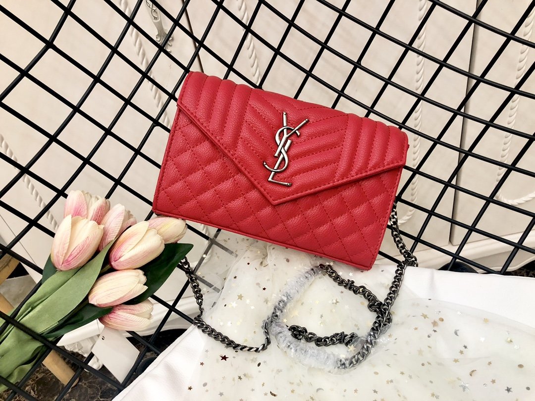 スーパーコピー代引き対応 YSL イヴサンローラン バッグ 実物の写真 N品後払い国内発送送料無料安全必ず届く信用できるサイト