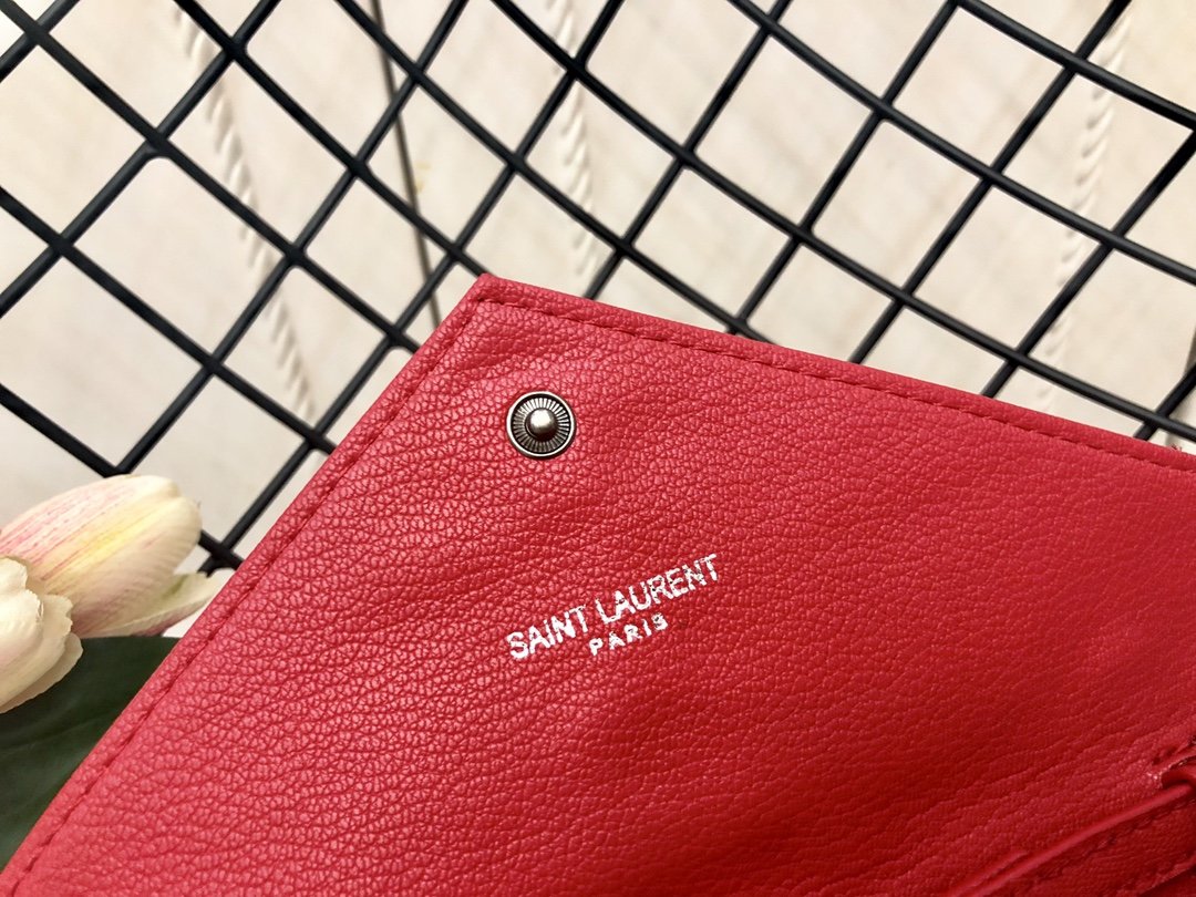 スーパーコピー代引き対応 YSL イヴサンローラン バッグ 実物の写真 N品後払い国内発送送料無料安全必ず届く信用できるサイト