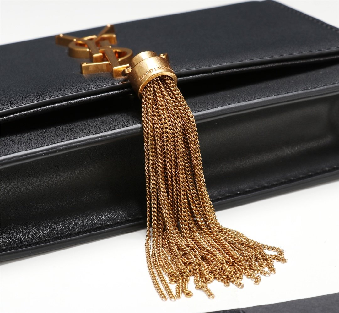 スーパーコピー代引き対応 YSL イヴサンローラン バッグ 実物の写真 N品後払い国内発送送料無料安全必ず届く信用できるサイト