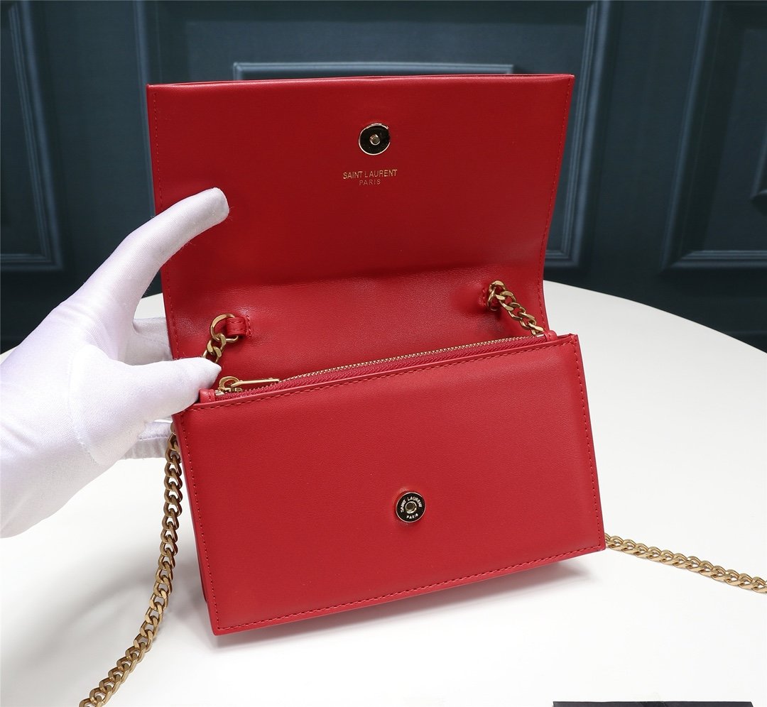 スーパーコピー代引き対応 YSL イヴサンローラン バッグ 実物の写真 N品後払い国内発送送料無料安全必ず届く信用できるサイト
