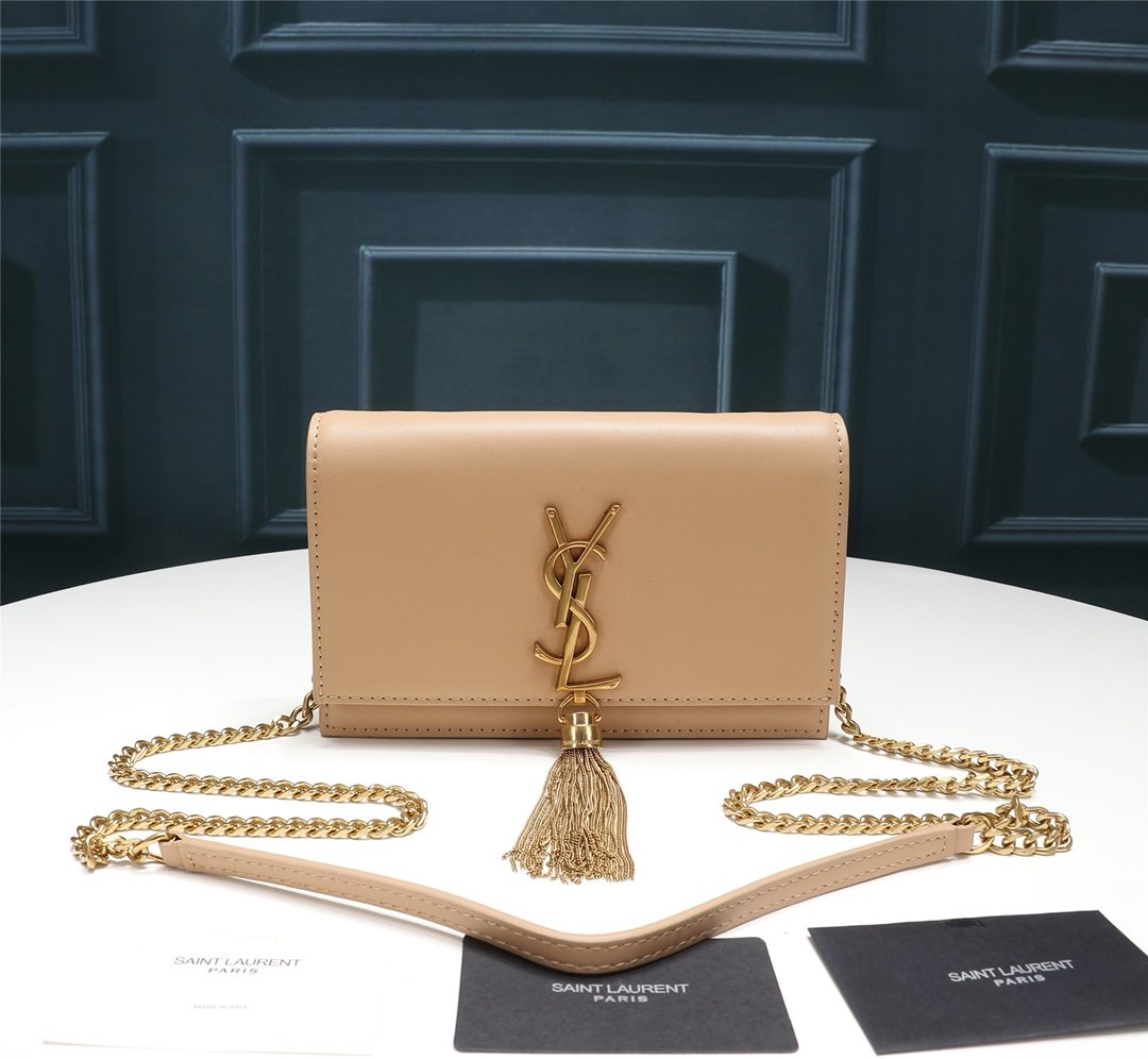 スーパーコピー代引き対応 YSL イヴサンローラン バッグ 実物の写真 N品後払い国内発送送料無料安全必ず届く信用できるサイト
