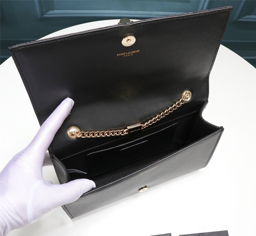 スーパーコピー代引き対応 YSL イヴサンローラン バッグ 実物の写真 N品後払い国内発送送料無料安全必ず届く信用できるサイト