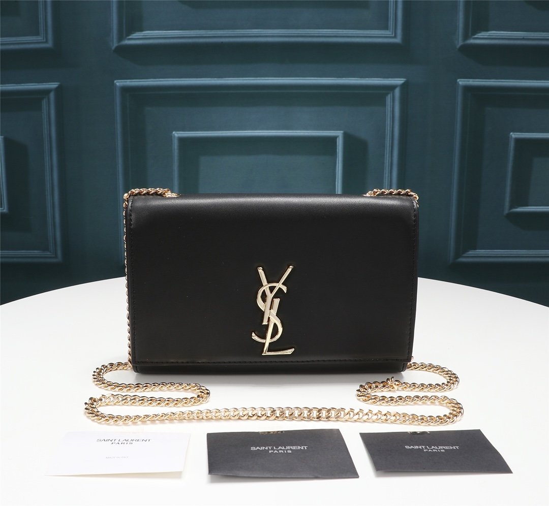 スーパーコピー代引き対応 YSL イヴサンローラン バッグ 実物の写真 N品後払い国内発送送料無料安全必ず届く信用できるサイト