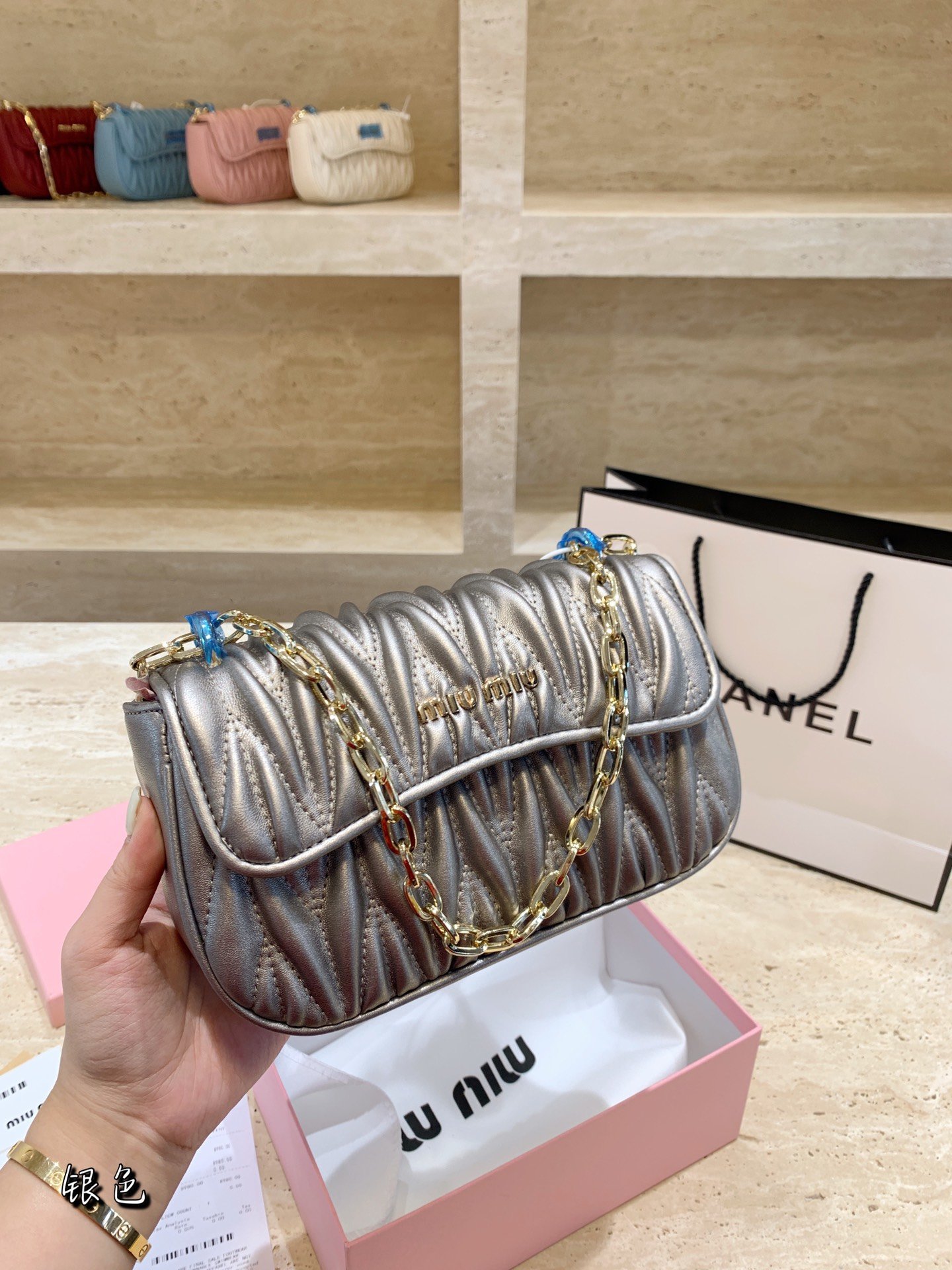 ばれない おすすめMIUMIU ミュウミュウ ショルダーバッグ レディース 実物の写真スーパーコピーバッグN品代引き対応国内発送後払い安全必ず届く人気サイト