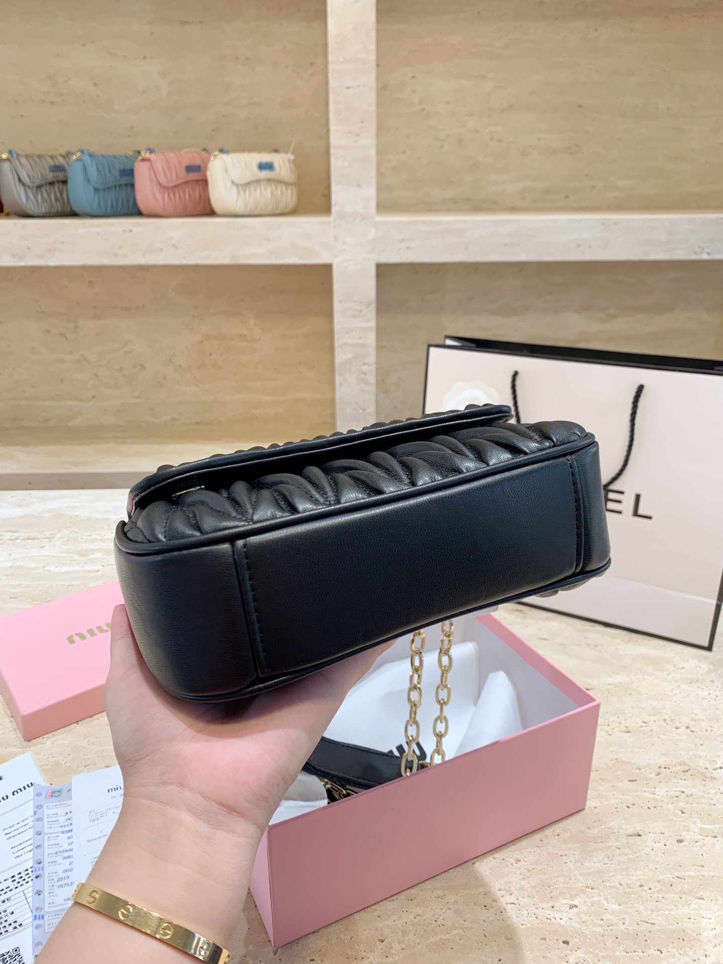 ばれない おすすめMIUMIU ミュウミュウ ショルダーバッグ レディース 実物の写真スーパーコピーバッグN品代引き対応国内発送後払い安全必ず届く人気サイト