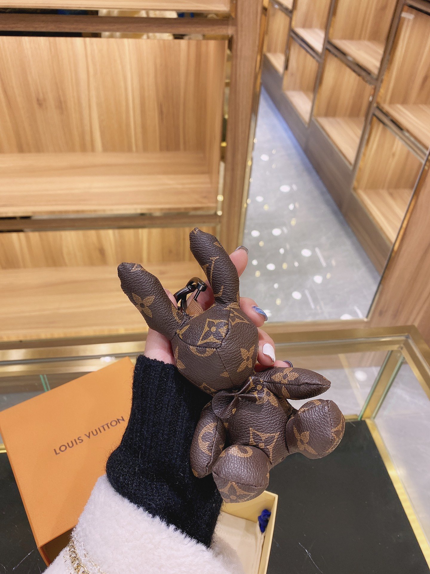 今年人気定番ルイヴィトン Louis Vuittonキーホルダー実物の写真スーパーコピーN品代引き可能国内発送後払い安全必ず届く優良サイト