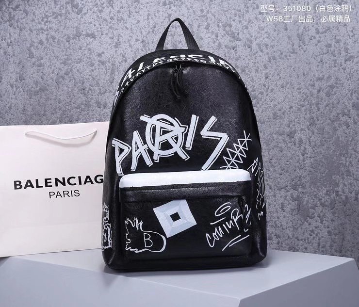 超スーパーコピー後払い国内発送 Balenciaga バレンシアガ バッグ 実物の写真 N品代引き対応送料無料安全必ず届く信用できるサイト