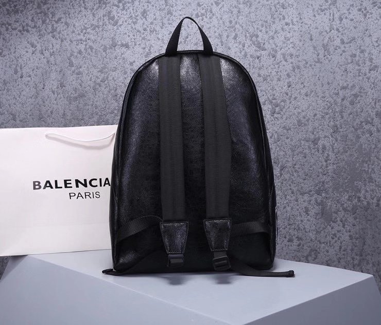 超スーパーコピー後払い国内発送 Balenciaga バレンシアガ バッグ 実物の写真 N品代引き対応送料無料安全必ず届く信用できるサイト