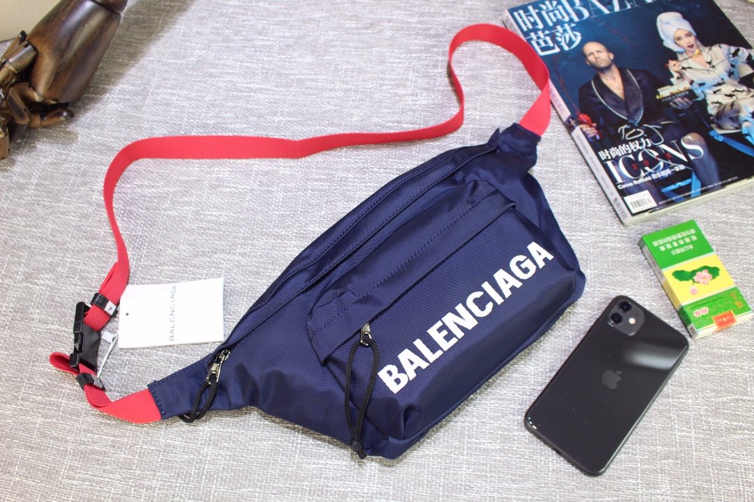 スーパーコピー後払い国内発送 Balenciaga バレンシアガ バッグ 実物の写真 N品代引き対応送料無料安全必ず届く信用できるサイト