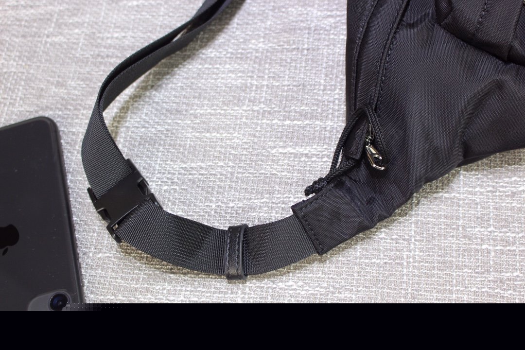 スーパーコピー後払い国内発送 Balenciaga バレンシアガ バッグ 実物の写真 N品代引き対応送料無料安全必ず届く信用できるサイト