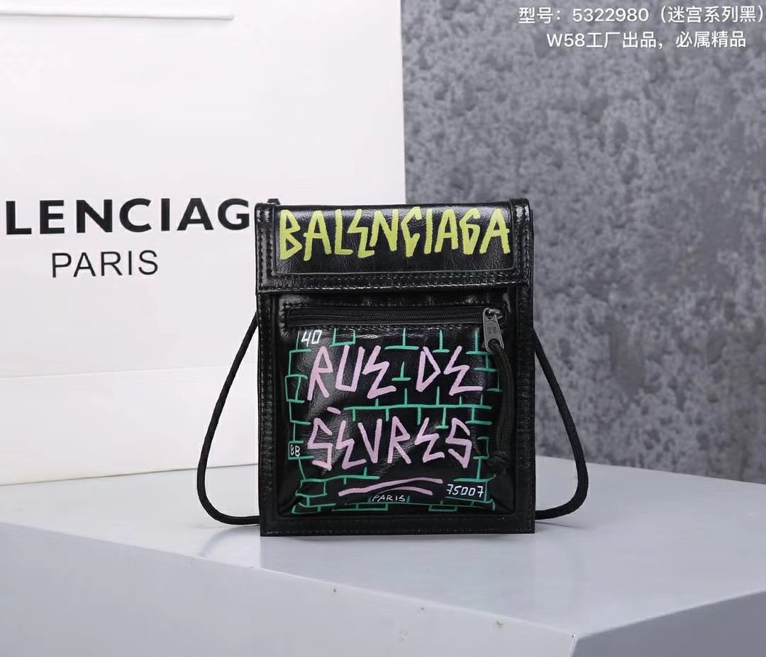 超スーパーコピー後払い国内発送 Balenciaga バレンシアガ バッグ 実物の写真 N品代引き対応送料無料安全必ず届く信用できるサイト