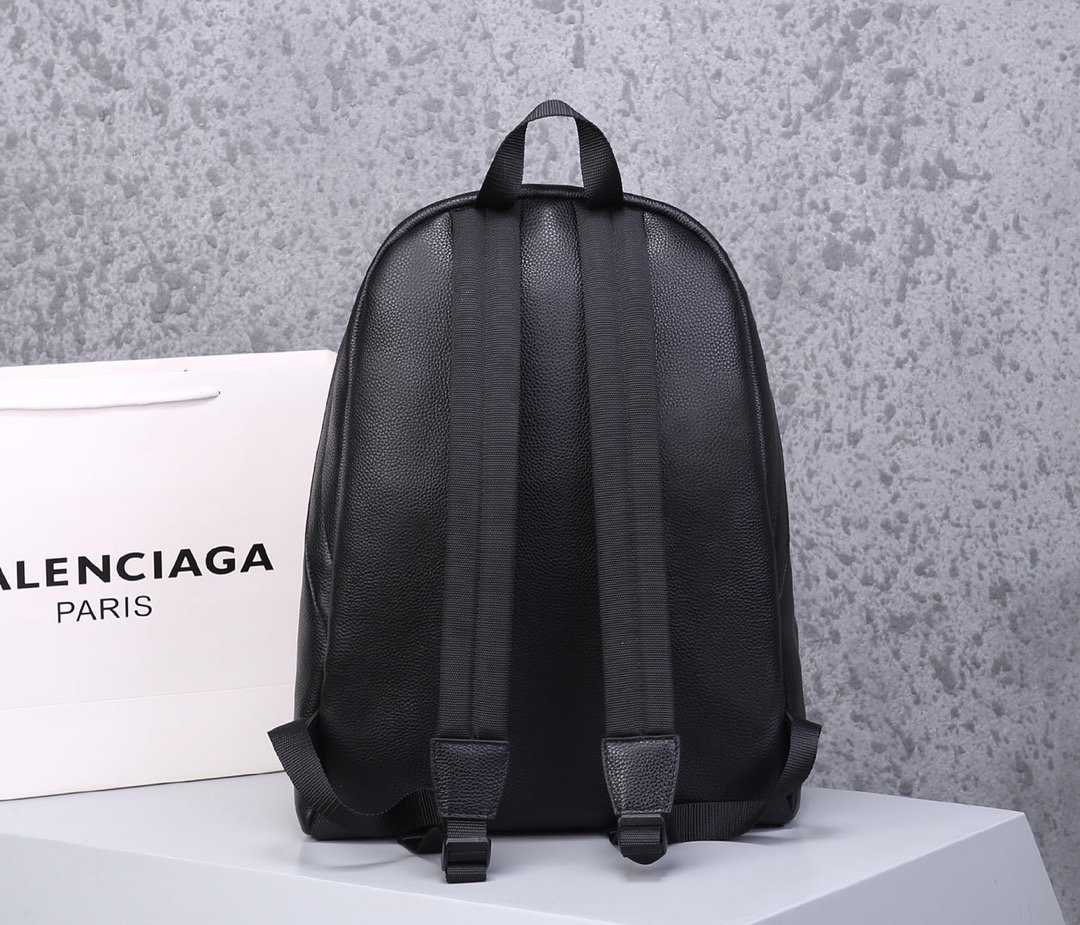 超スーパーコピー後払い国内発送 Balenciaga バレンシアガ バッグ 実物の写真 N品代引き対応送料無料安全必ず届く信用できるサイト